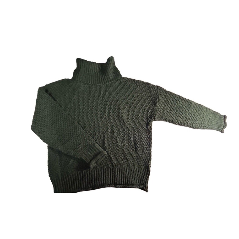Woman’s M Turtleneck Sweater